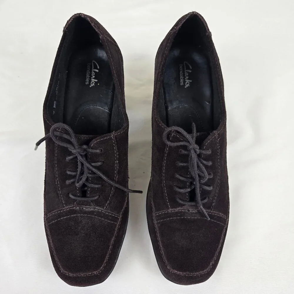 Clarks Bendables Size 9.5M Chocolate Brown Heeled Lace Up Loafers 1/2